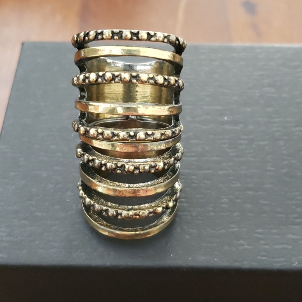 Ring - Picture 3 of 5